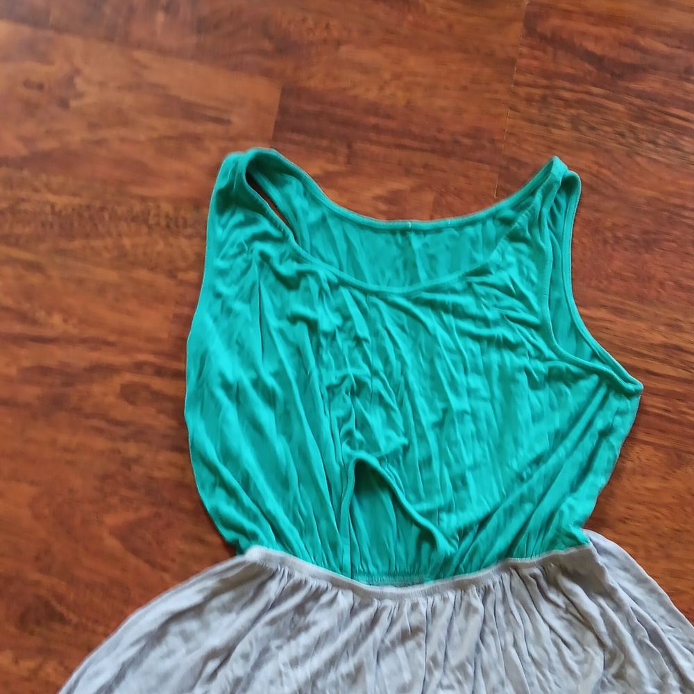 Romper - Picture 2 of 5